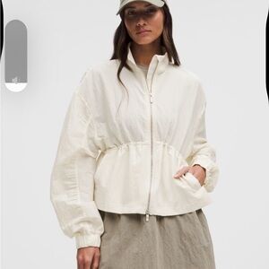 Lululemon Crinkle Nylon
Cinchable Jacket *NWT Size L*